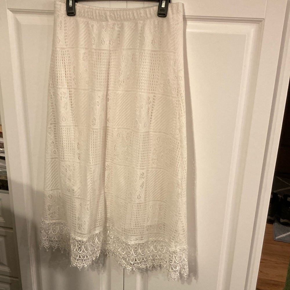 Stylish White Lace Midi Skirt